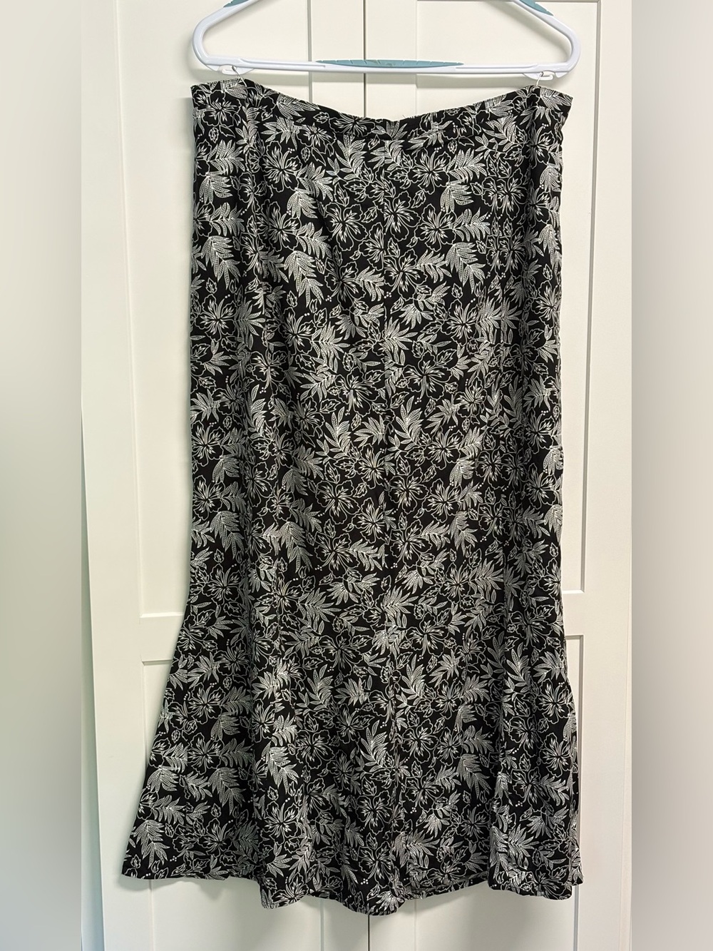Christopher & Banks Black and White Floral A-Line Skirt, size 16